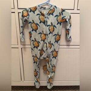 Posh Peanut Bamboo Cruz Zippered Footie Turtles Size 0-3 Months